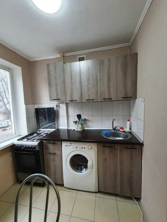 Чистая Уютная 1-я Квартира в хорошем расположении западного района