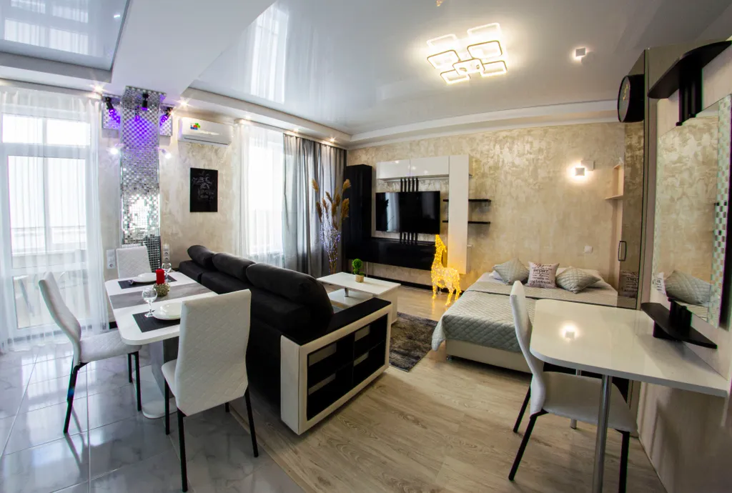 Квартира Атмосферная дизайнерская студия — аренда посуточно в Омск