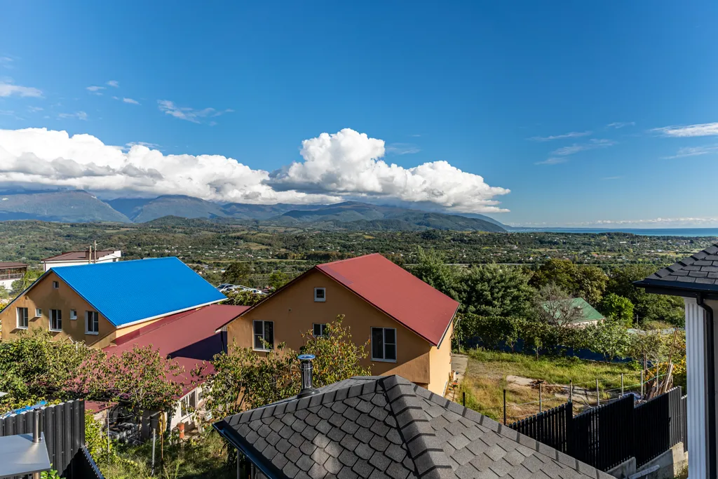 Дом с видом на море, горы, и теплым бассейном