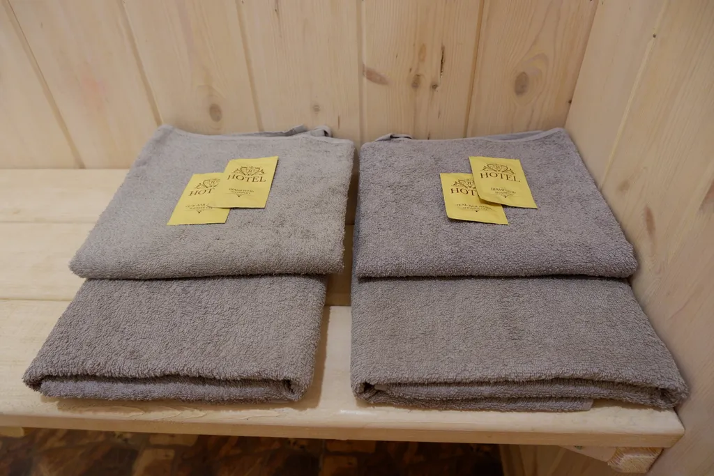 Маленький домик с ангелом