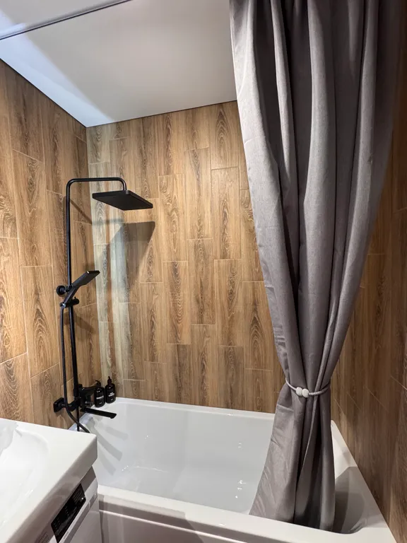 Современная квартира в элитном ЖК с охраной и парковкой