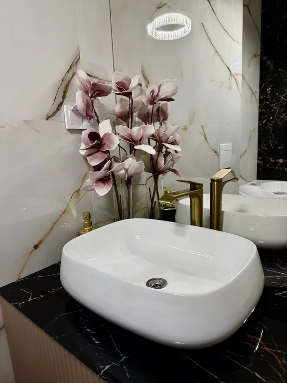 Студия Lux с панорамным видом