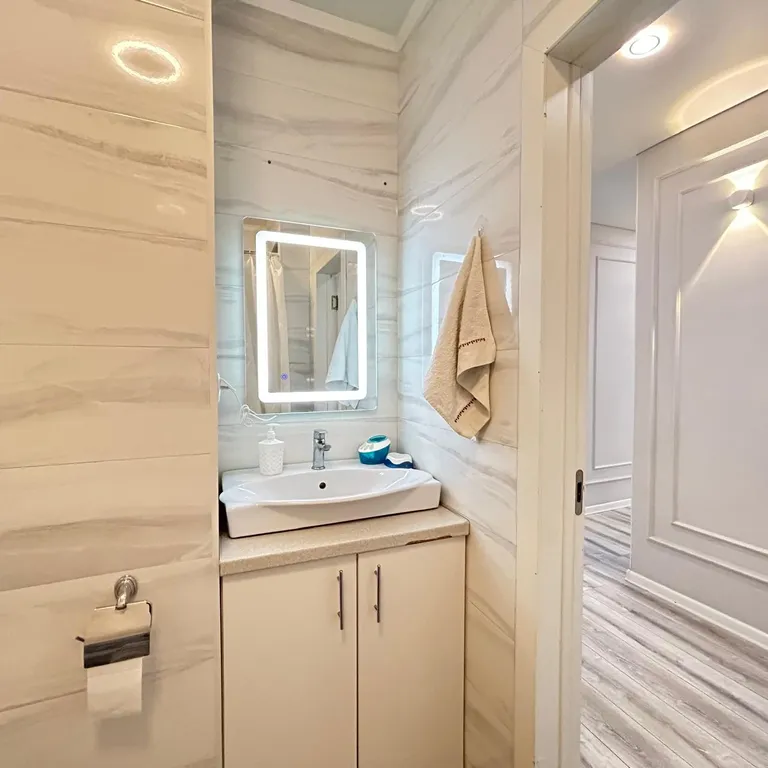 Элитная трехкомнатная квартира в ЖК 12 месяцев