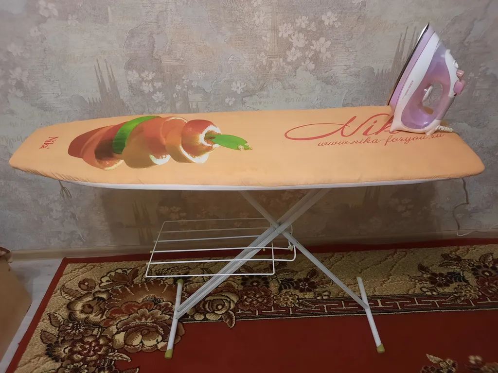 Классная современная квартира в советском ретро стиле