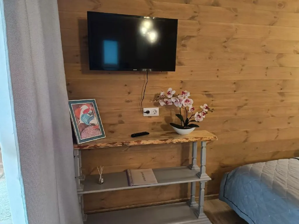 Уютный Эко-дом №13 с банным чаном в лесу в шаге от центра города