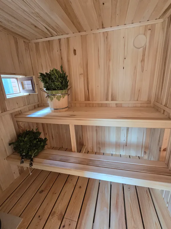 Новый двухэтажный коттедж недалеко от городского пляжа