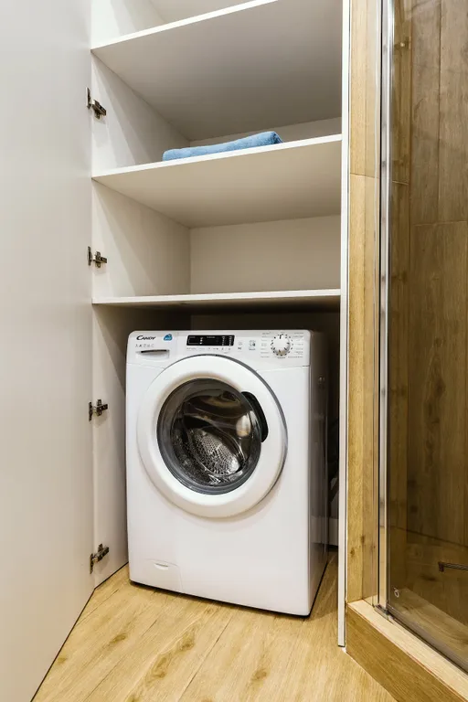 Стильные Апартаменты в центре Ялты «Yalta Plaza Holidays» 100м до Моря