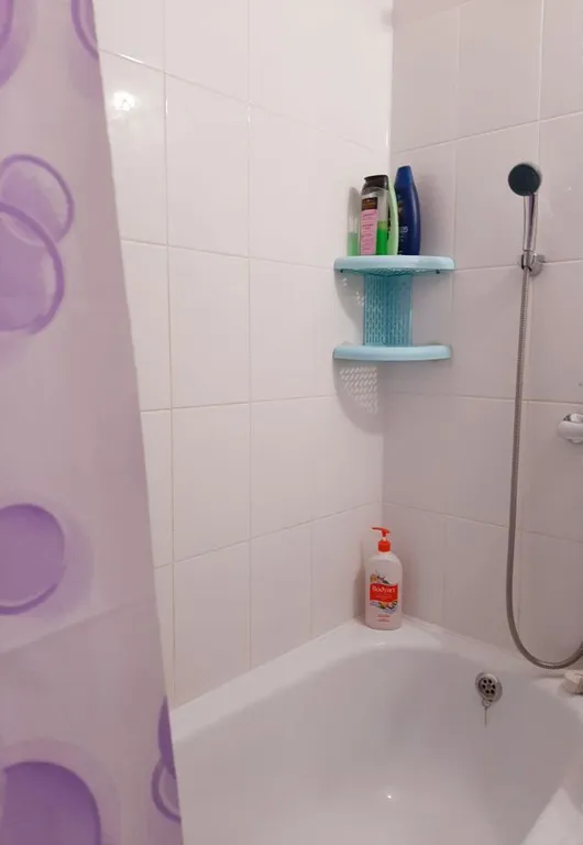 Пpocтоpнaя 2х-комнатная квартира