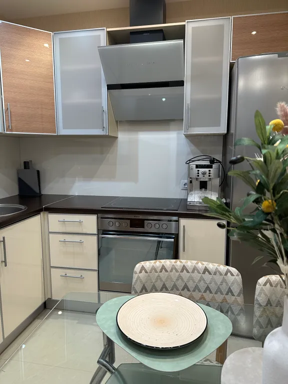 2х комнатная у ТЦ Лотос Плаза и есть парк