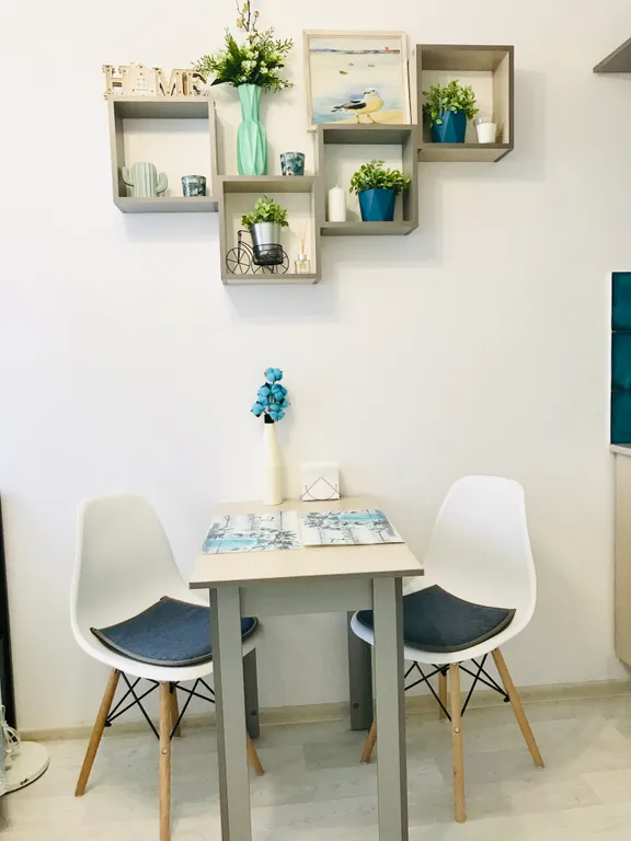 Современная студия Бирюза на площади Маркса