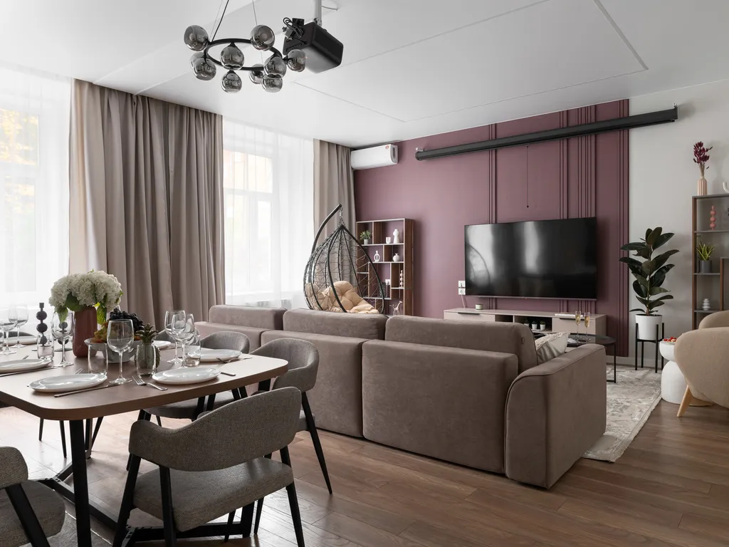 Просторная квартира у Патриарших с проектором