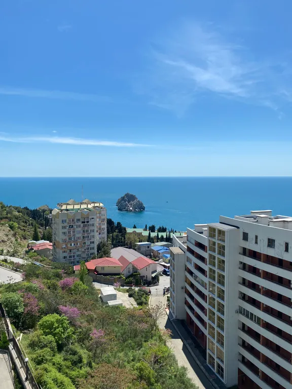 Квартира с видом на море и горы