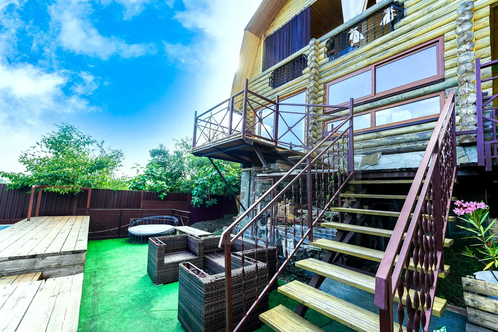 Эко-дом из Сруба с бассейном