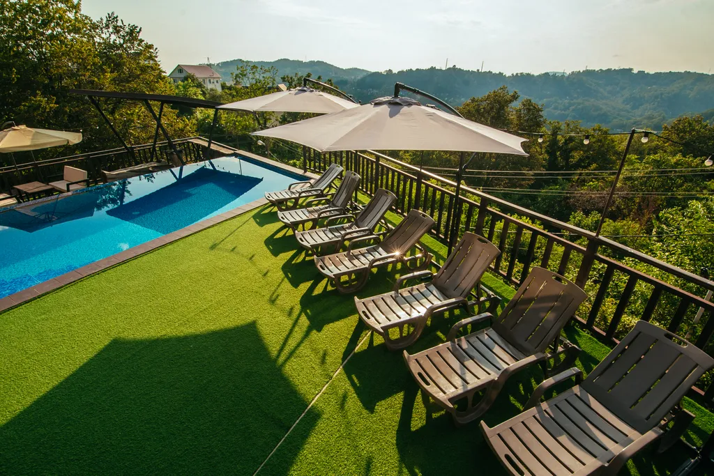 Вилла «Малинка» с теплым бассейном, баней и камином