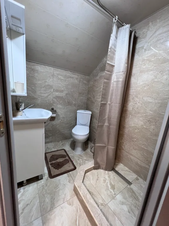 Уютный гостевой дом с видом на город и море