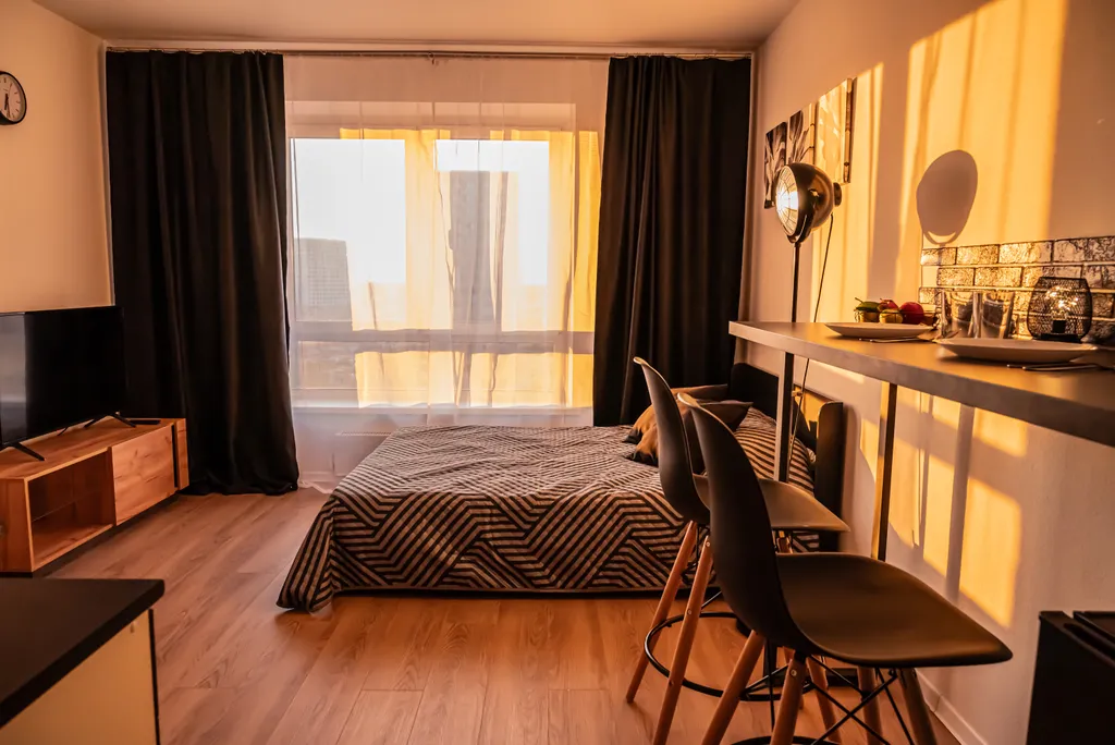 Уютная, красивая квартира-студия The Room Black