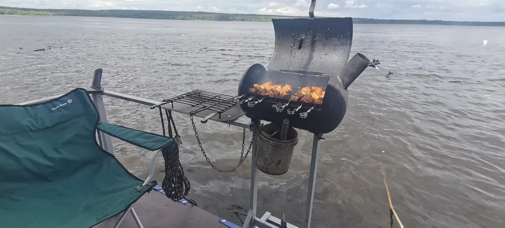 Хаусбот жилой плот