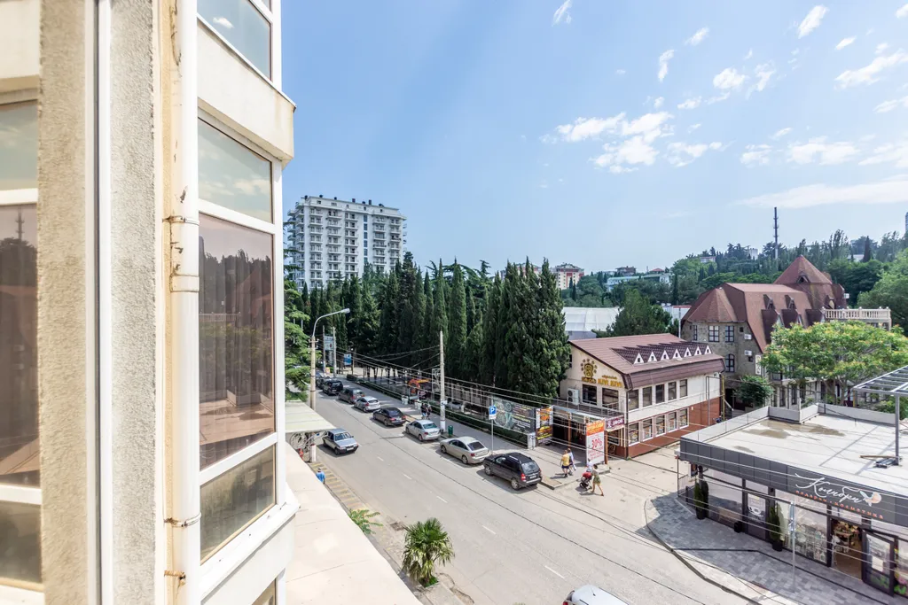 2х комнатные апартаменты в 200 метрах от моря в центое Алушты