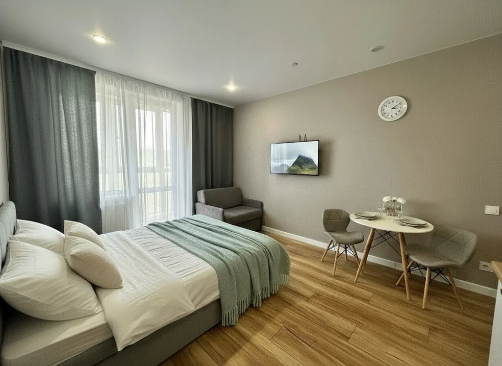 Хорошая квартира с видом на лес в новом доме