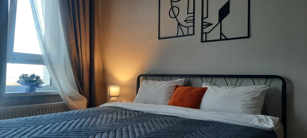 Квартира-студия с видом на город и озеро