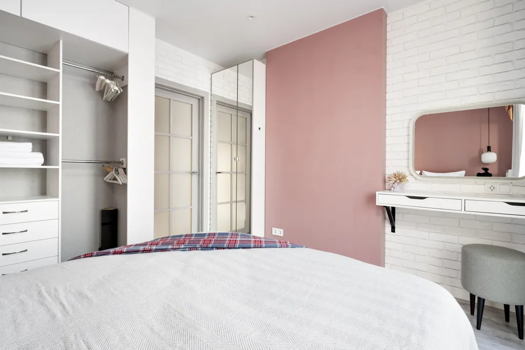 Двухкомнатная студия с панорамным видом на Октябрьский мост!!!