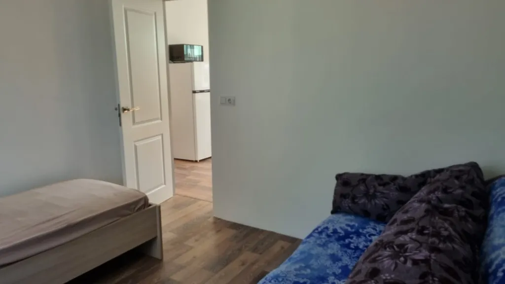 Коттедж Коттедж у озера в лесу — Луга