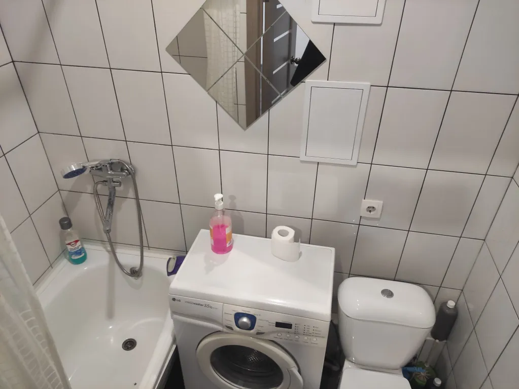 Студия в центре левого берега у метро Студенческая