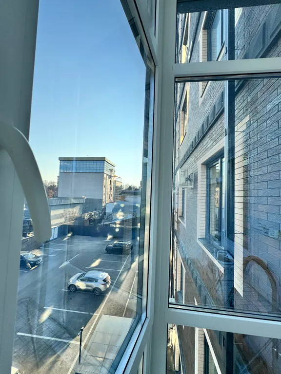 Однокомнатная квартира в элитном доме у входа в парк