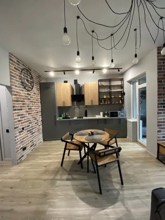 Дизайнерская квартира около Тихого озера