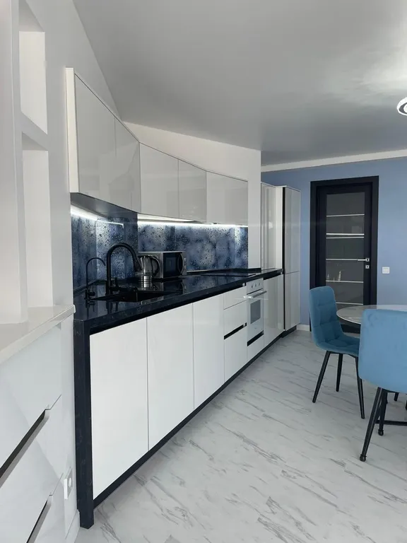 Апартаменты с шикарным видом на море и горы