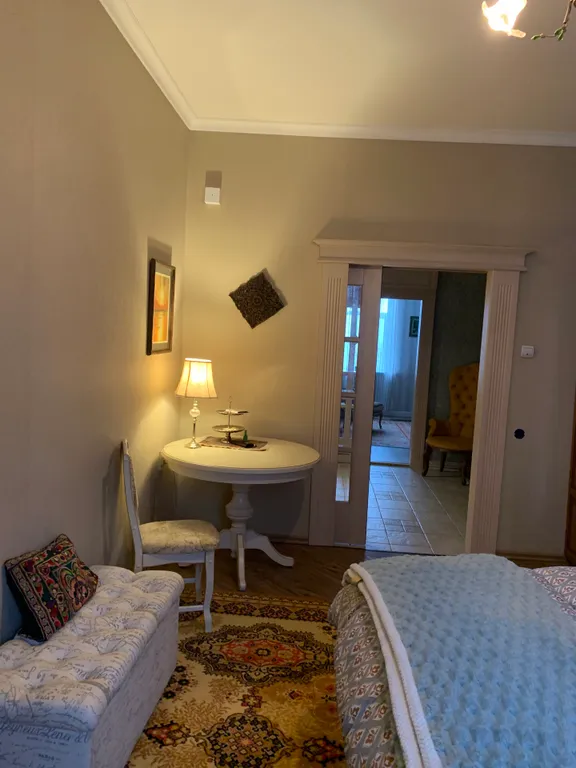 Уютная классика на картинной галерее