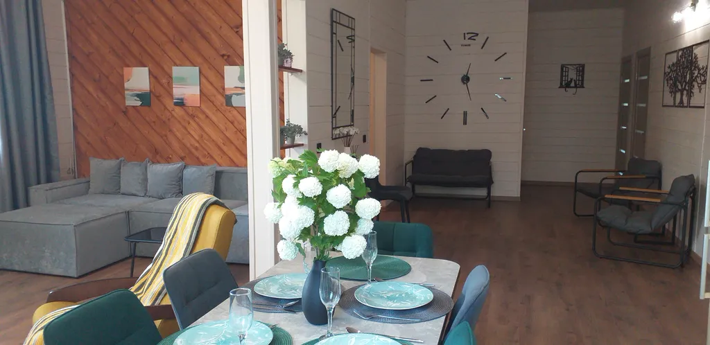 Коттедж Загородный дом у реки в лесу — Горки