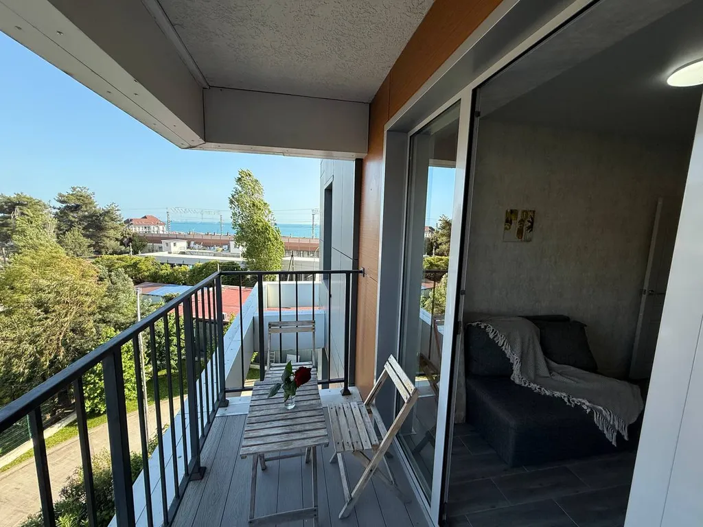 Двухкомнатная квартира с видом на море, на территории бассейн, детские