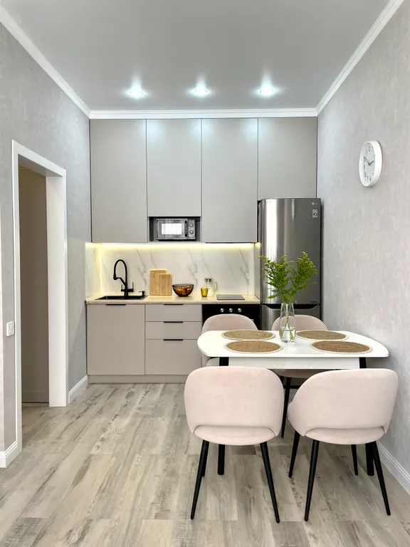 Красивая квартира в центре правого берега возле Набережной