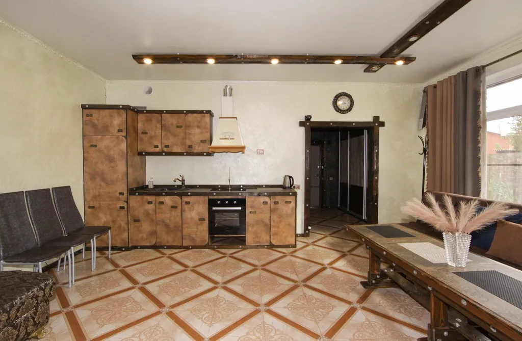 Современный дом с баней и караоке