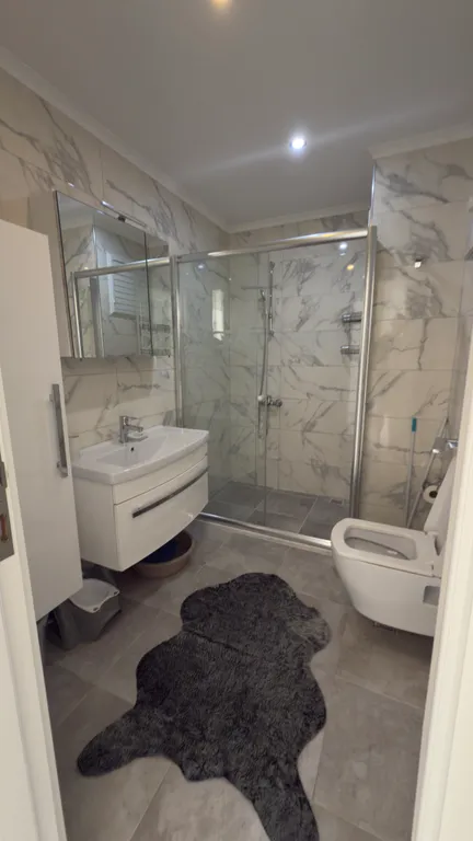 Alanya centre Kleopatra beach 100m to the sea