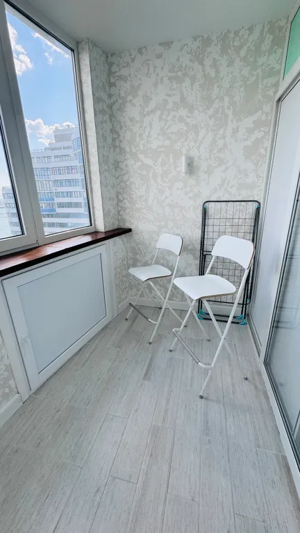 Двухкомнатная квартира с столовой на набережной с видом на Дон