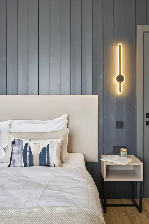 Просторный дом с сауной и камином в окружении леса и реки