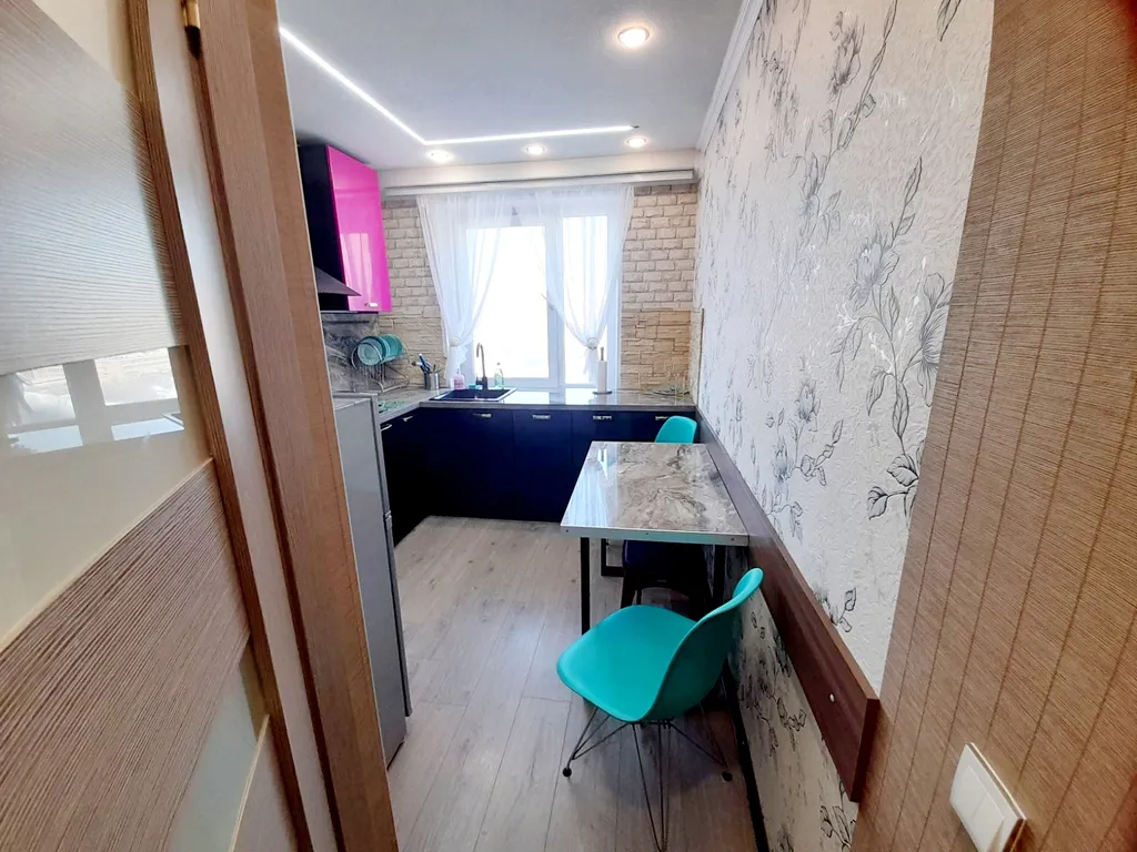 3-х комнатная квартира с хорошим ремонтом, Октябрьский район