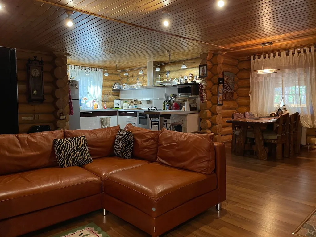 Отдельно стоящий коттедж премиум класса в сосновом бору