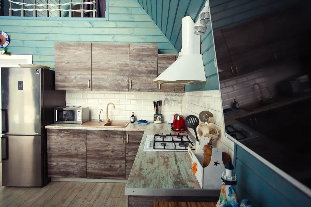 Панорамный коттедж в морском стиле с видом на озеро