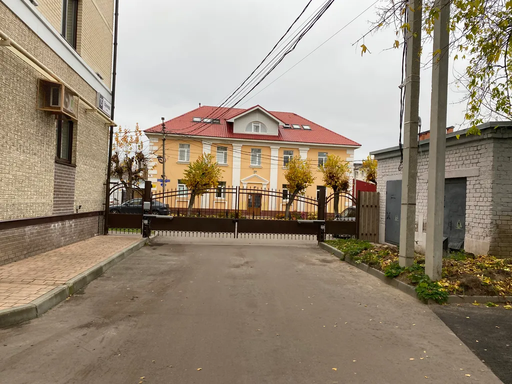 Большая квартира в новом доме, парковка в закрытом дворе, самый центр