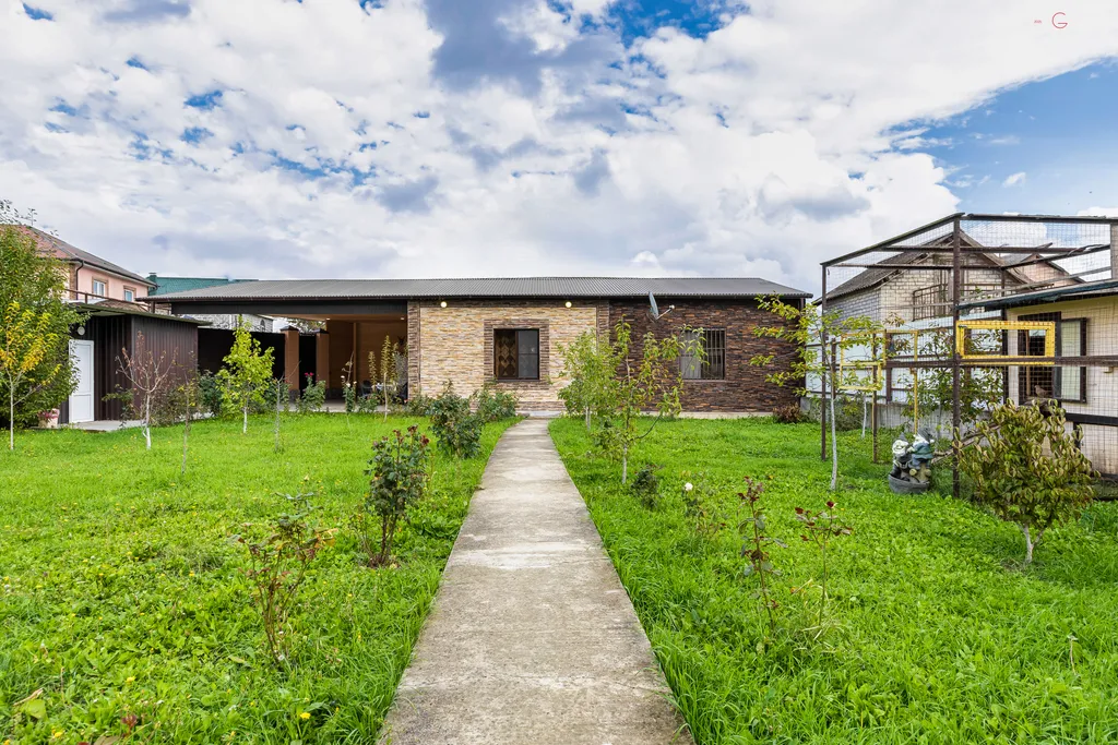 Коттедж Дом у Сада с Мангальной Зоной — Пятигорск