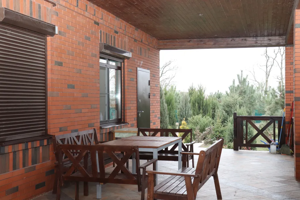 Загородный дом-шале "Pinebrook", аренда, у реки Дон. Сезонный бассейн.