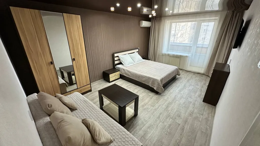 Квартира 1-комн Первостроителей Аллея Труда Центр — аренда посуточно в Комсомольск-на-Амуре