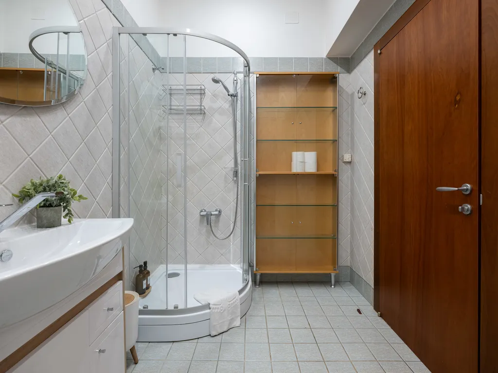 У Сретенского бульвара с сауной и двумя санузлами