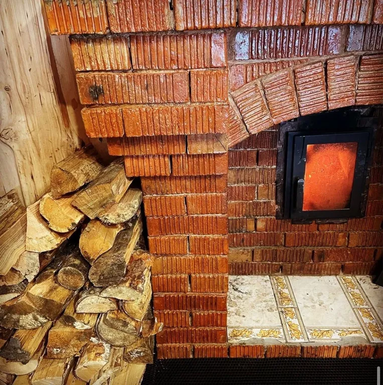 Дом с баней на берегу реки