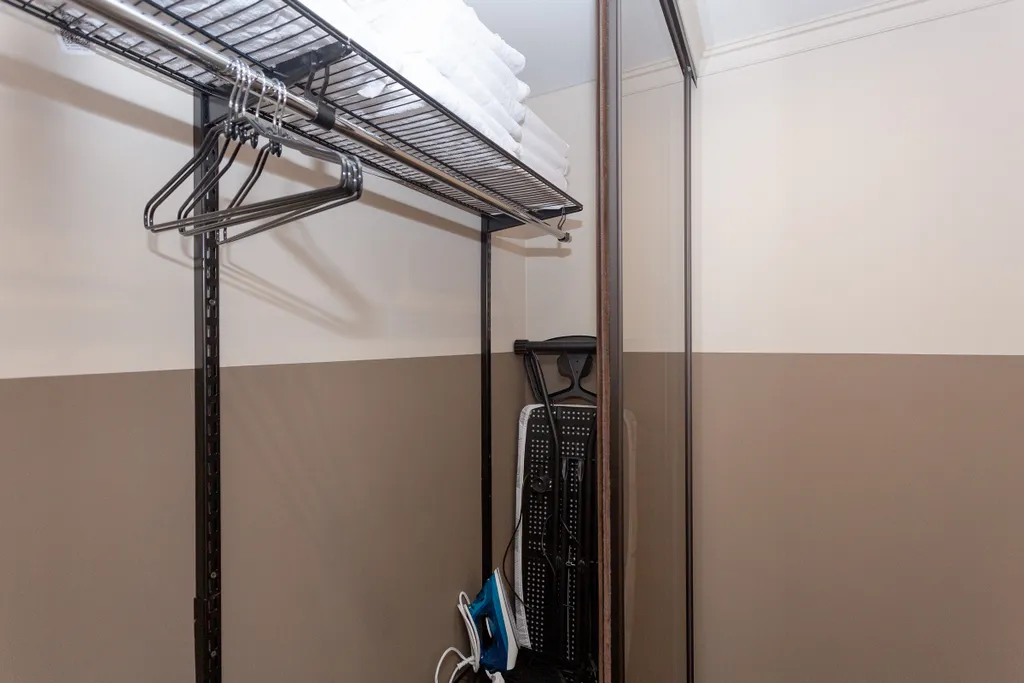 Комфорт-плюс с колонкой Алисой в академгородке