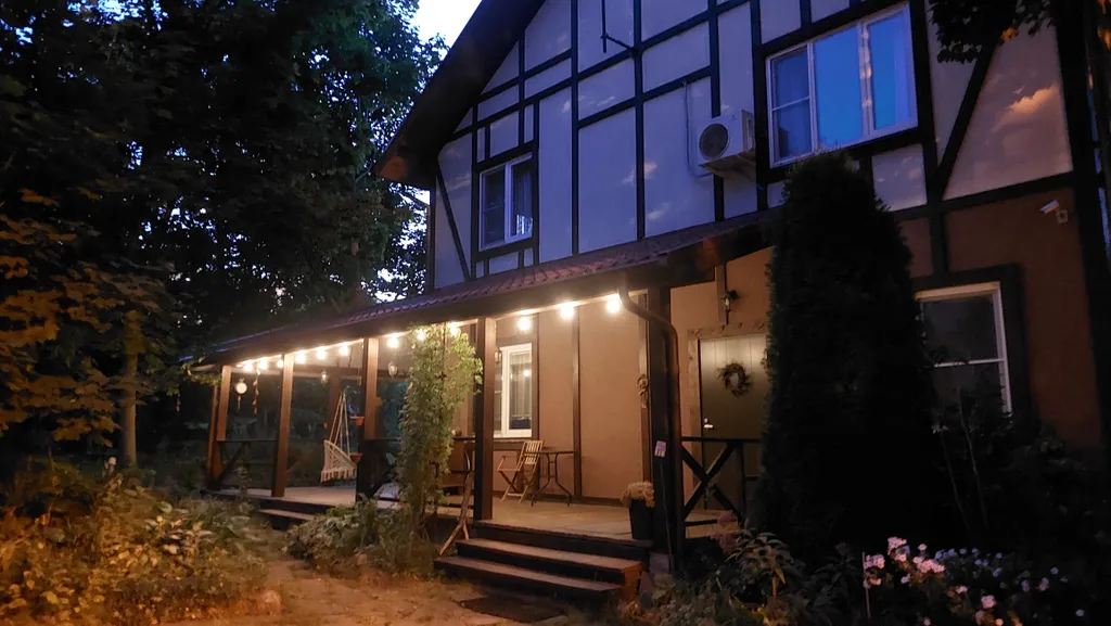 Коттедж Коттедж под сенью лесных деревьев — Москва