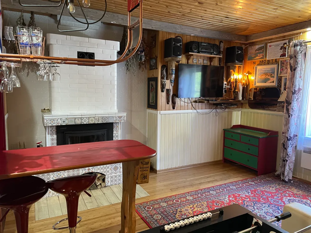 Коттедж Гостевой дом на берегу Финского залива в окружении соснового леса — Ключевое